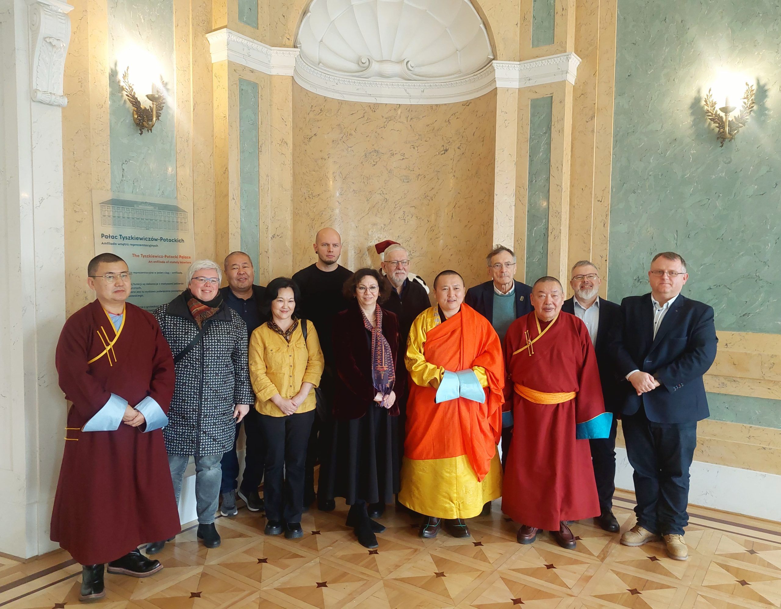 Visit of His Eminence Khamba Lama Javzandorj Dulamragchaa to the University of Warsaw