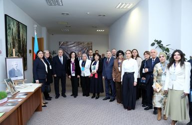 Wizyta robocza i naukowa Dziekan Wydziału Kultur Azji i Afryki UW w Baku oraz udział w międzynarodowej konferencji poświęconej Sadigowi Bejowi Aghabeyzade